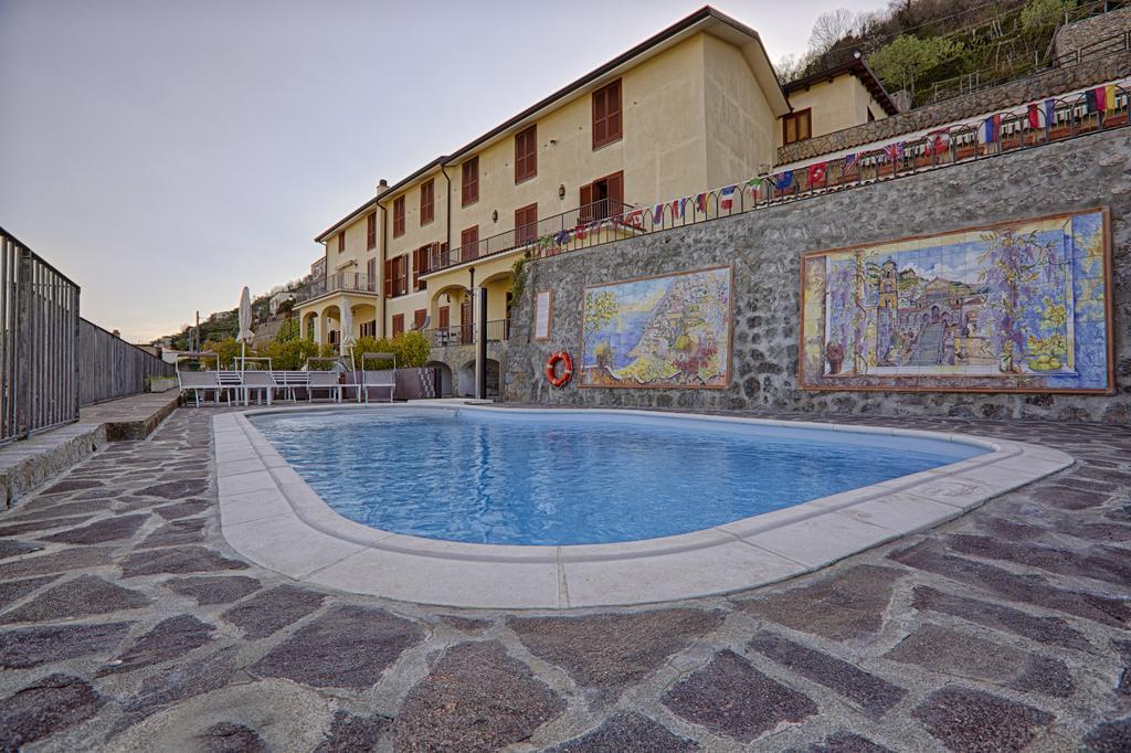 °VILLA LAURA SCALA (Italy) | BOOKED